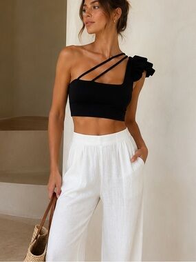 Port de Bras One-Shoulder Black Ruffle Sports Bra Crop Top Luxe Activewear XS